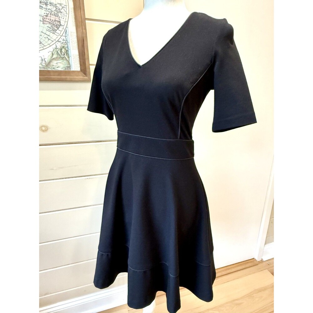 BANANA REPUBLIC Dress 2 Small Black Sleeveβ Fit&Flare Classic Career Minimalist